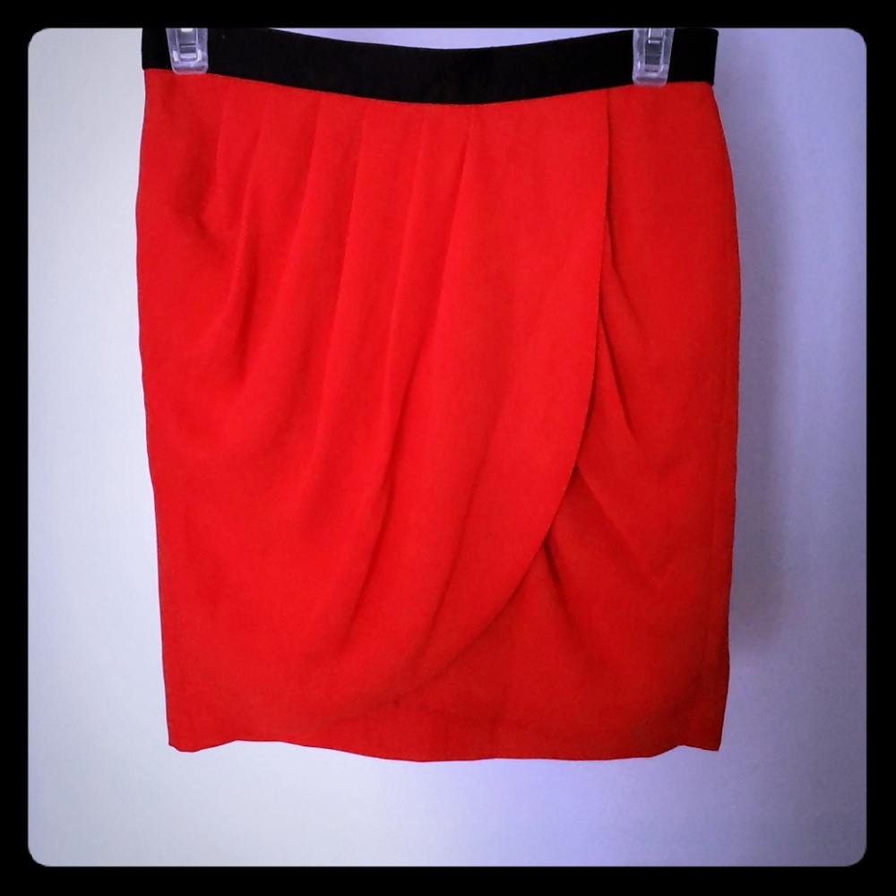 Red tulip mini skirt